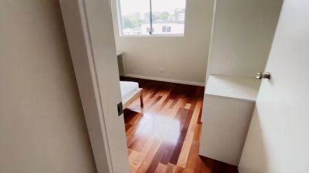 23 Harbourne Rd, Sydney - Photo 5