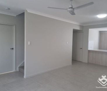 Huge Main Bedroom and Walk in Robe! - Photo 5