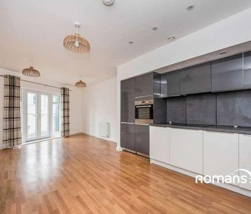 Clovelly Court, Wintergreen Boulevard, West Drayton, UB7 - Photo 2