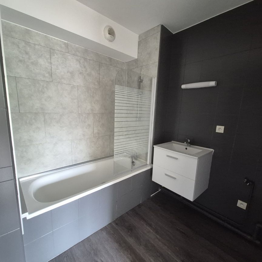 Location Appartement 2 pièces 41m² VALENCIENNES 59300 - Photo 1