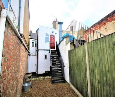 Station Road, London, NW7 - Photo 5