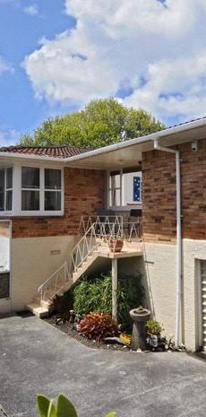 Mount Eden, 2 bedrooms - Photo 1