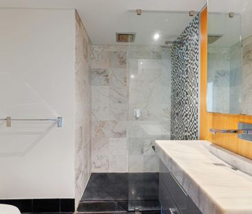 Executive unfurnished 2-Bedroom Apartment with Spectacular Swan River Views – Condor Tower - Photo 5