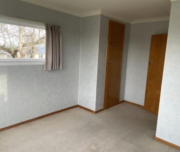 1 Hillary Street, Winton - Photo 5