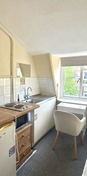 Bedsit, London, W2 - Photo 1