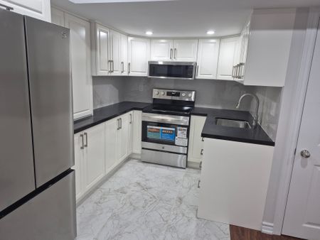 For Lease - 4554 Willow Creek Drive Unit# Bsmt, Mississauga, Ontario - Photo 3