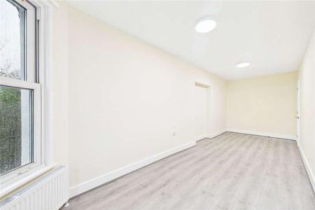 Andover Road, Newbury, Berkshire, RG14 - Photo 5