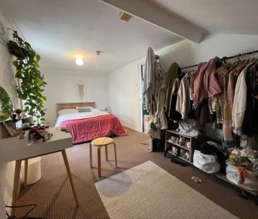 Burton Stone Lane, Burton Stone Lane - Photo 2