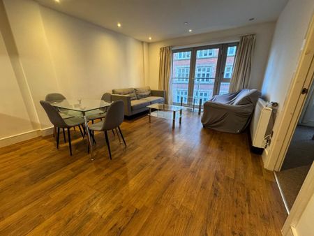 2 bedroom flat to rent - Photo 2