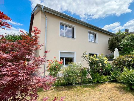 **VERMIETET** Perfektes Zuhause: Energieeffiziente Wohnung mit sonniger Terrasse und eigenem Garten - Photo 2