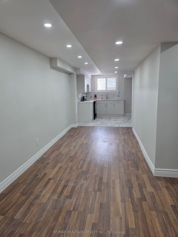 96 Angier Crescent #Basement - Photo 2