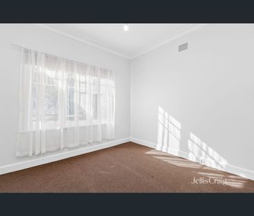 21 Speight Street, Newport, Vic 3015 - Photo 3