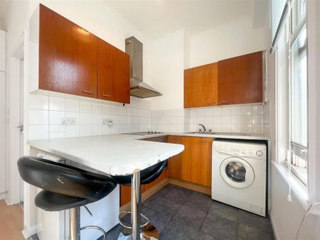 Studio to rent - Photo 3