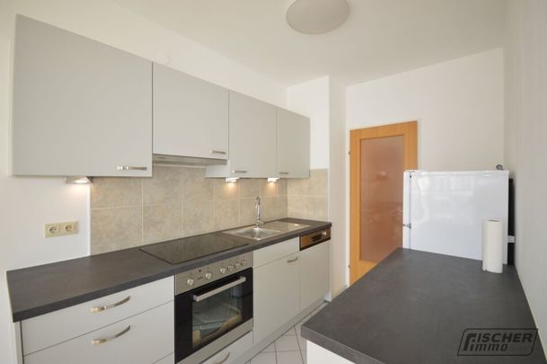 Großzügig angelegte 2-Zimmer-Wohnung im 3. Liftstock mit Tiefgaragenplatz - Foto 1