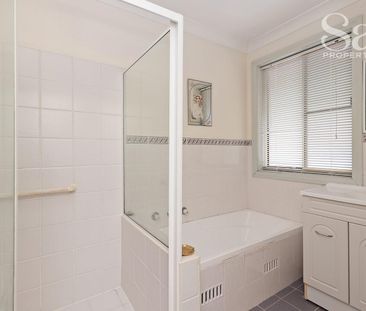 Freestanding Villa, Stroll to Shops & Fernleigh Track - Photo 4