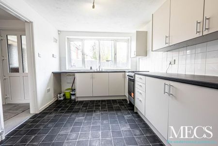 3 bedroom terraced house to rent - Photo 3