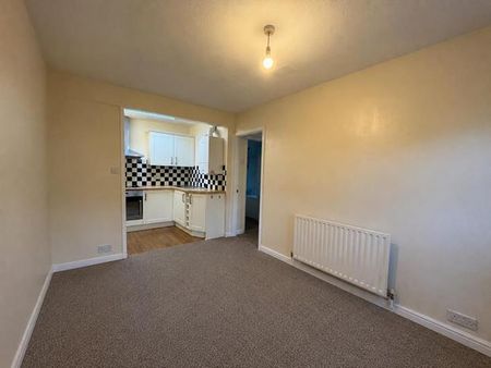 1 bedroom ground floor flat to rent - Photo 5
