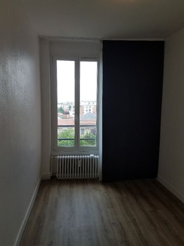 Location Appartement 2 pièces 32m² ST MAUR DES FOSSES 94100 - Photo 4