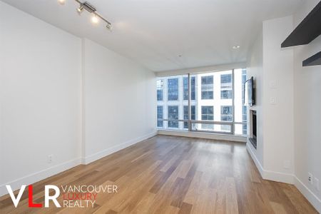 Condo in Downtown Vancouver, BC - Photo 3