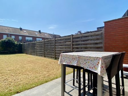 Gerenoveerde woning in doodlopende straat te Kuurne. - Foto 4