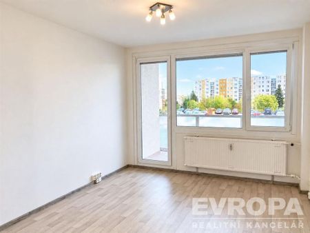 Pronájem bytu 3+1 76 m2 - Fotografie 3