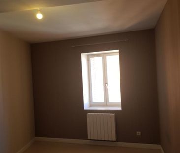 Location Appartement 3 pièces 62m² ST GENIS LAVAL 69230 - Photo 3
