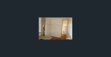 Spacious 2 Bedroom Duplex - Photo 5