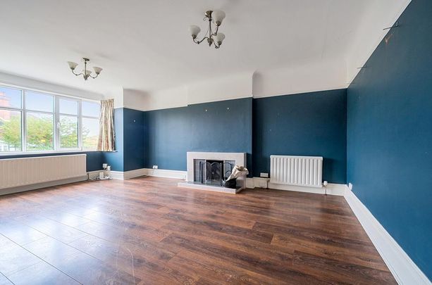 4 bedroom detached house to rent - Photo 1