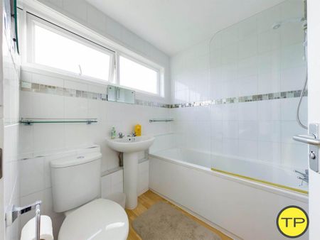 1 bedroom in a house share to rent - Photo 5