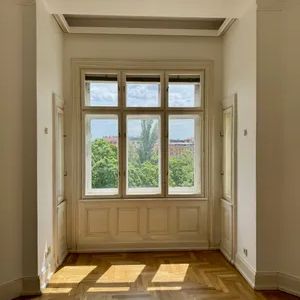 Schöne Altbauwohnung mit freiem Donaukanalblick, nähe Servitenviertel, WG geeignet - Photo 2