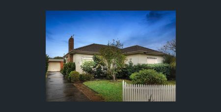 8 Mardion Drive, Nunawading - Photo 2