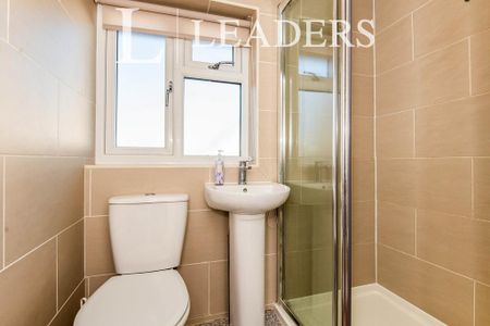 4 bedroom house to rent - Photo 3