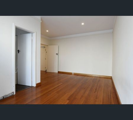 8/101 Ramsgate Avenue, North Bondi, NSW 2026 - Photo 2