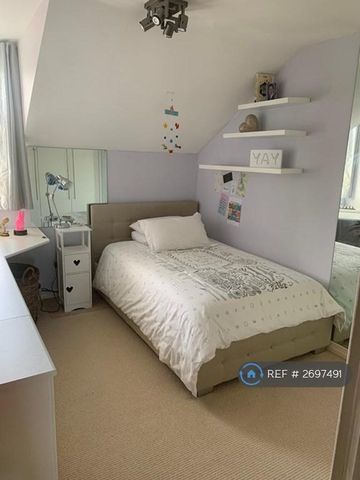 4 bedroom terraced house to rent - Photo 5