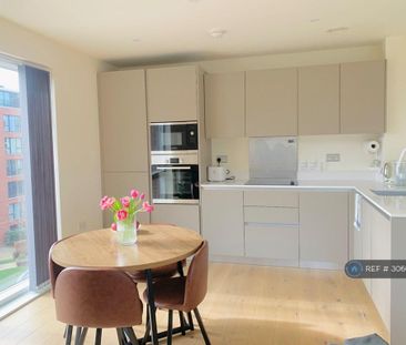 1 bedroom in a flat share to rent - Photo 5