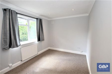 2 bedroom maisonette to rent - Photo 4