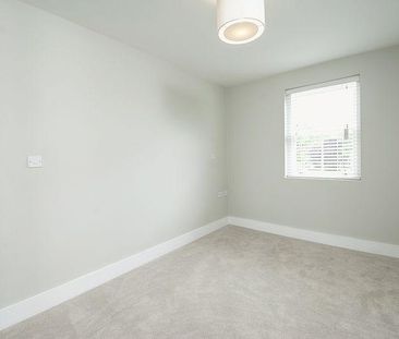 2 bedroom maisonette to rent - Photo 3