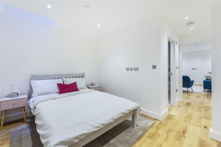4 bedroom mews to rent - Photo 5