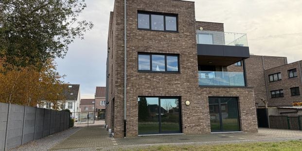 Appartement te huur in Paal voor € 1.000 met 3 slaapkamers - Photo 1