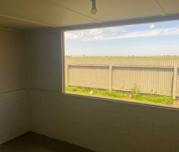 THIS PROPERTY FEATURES: - Photo 4