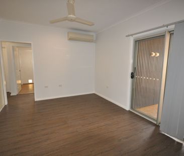 IMMACULATE PRESENTATION 3 x 1 with Huge shed! - Photo 2
