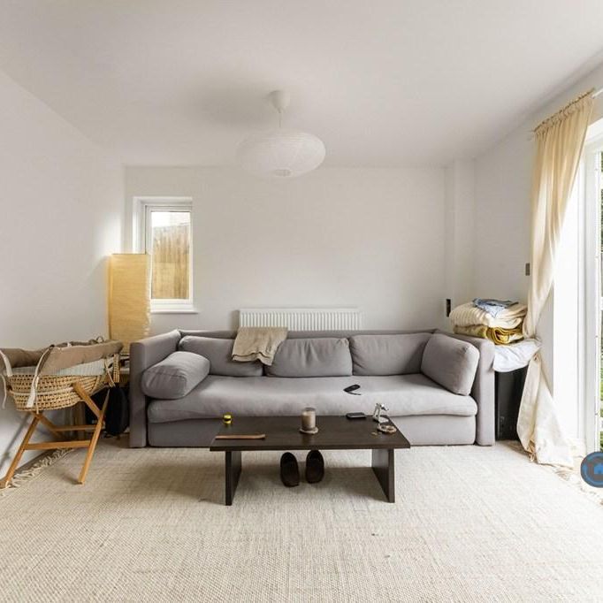 2 bedroom end of terrace house to rent - Photo 1