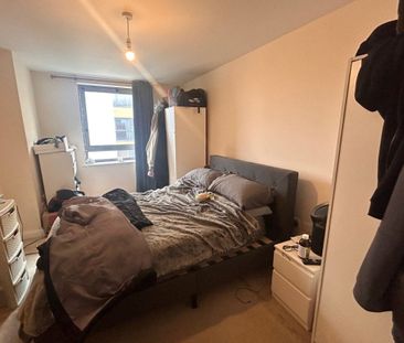 Loates Lane, WATFORD - Photo 1