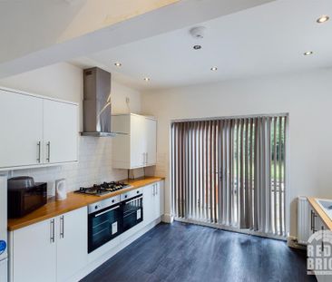 1 bedroom in a house share to rent - Photo 3