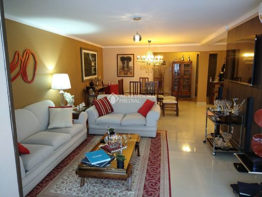 Apartamento com 3 quartos e 217m² para alugar em Centro, Canela. - Photo 1