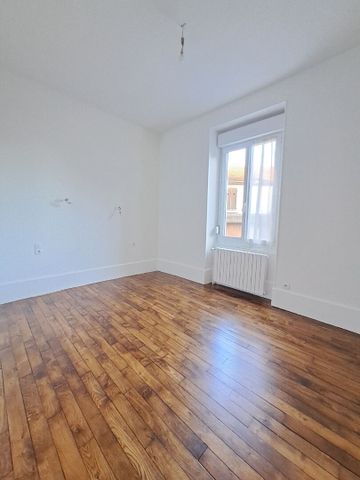 Appartement T2 rénové – Is- sur- Tille – Proches commerces - Photo 4