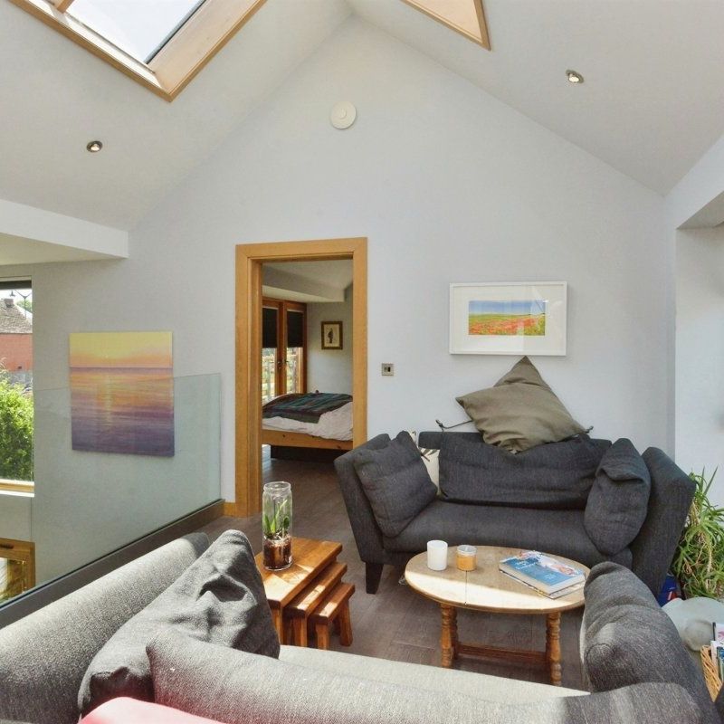 Vicarage Road, Milton Keynes, Stony Stratford - Photo 1