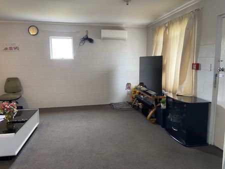 CONVENIENT 2 BEDROOMS IN JOHNSONVILLE - Photo 3