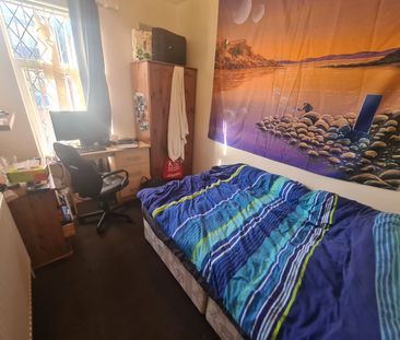 4 Bed - 31 Hessle Mount, Hyde Park, Leeds - LS6 1EP - Student - Photo 5