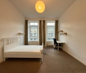 3 bedroom flat to rent - Photo 6